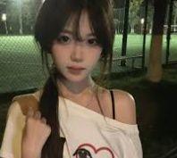 麻豆啊传媒app黄版-领略创意新视角，成人影像平台的两面性探究